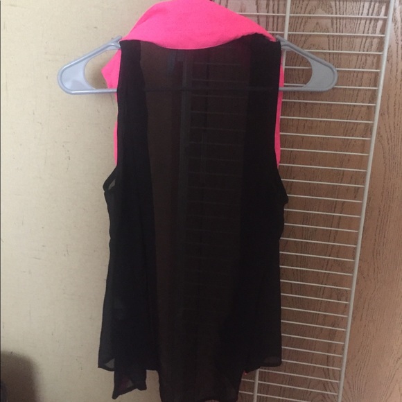 Maurice’s button up - Picture 2 of 3